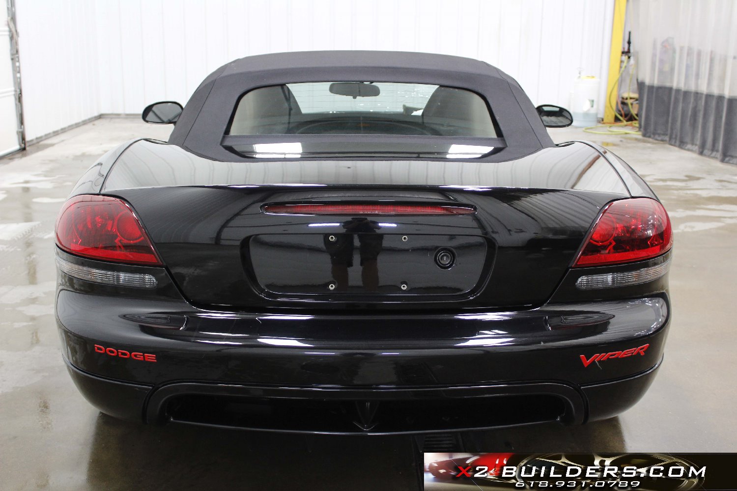 2004  Dodge Viper Convertible